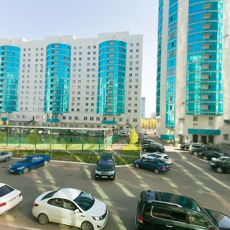 Cozy Apartment On Sarayshyq Street 5E Astana Exterior foto
