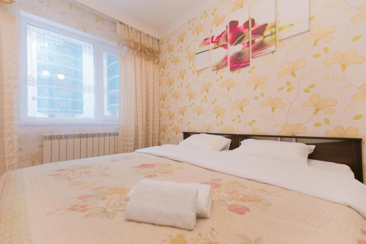 Cozy Apartment On Sarayshyq Street 5E Astana Exterior foto